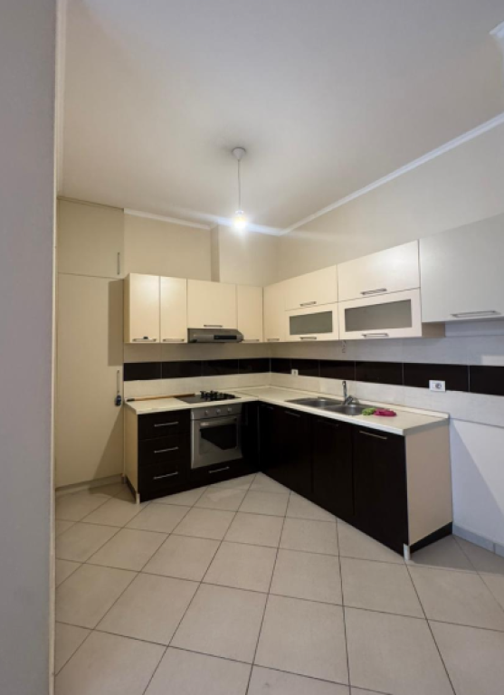 Shitet Apartament 1+1 – Komuna e Parisit, Kompleksi Kika 2