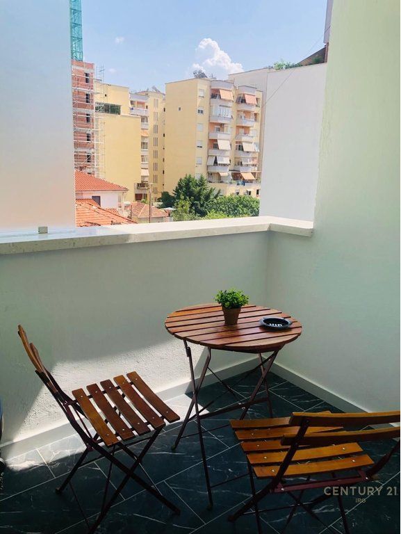 SHITEN 2 APARTAMENTE 1+1 TEK PAZARI I RI