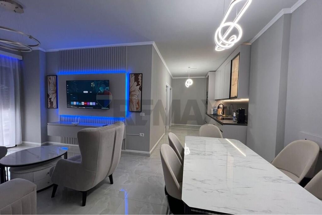 🏠Apartament 2+1 ne shitje ne rrugen Lef Sallata,Vlorë