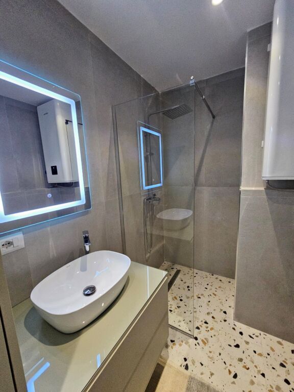 Appartamento 1+1 in affitto 📍 5 Maji, Tirana💰 Prezzo: 47.000 lek al mese