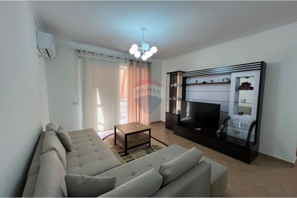 Apartament me qera 2+1