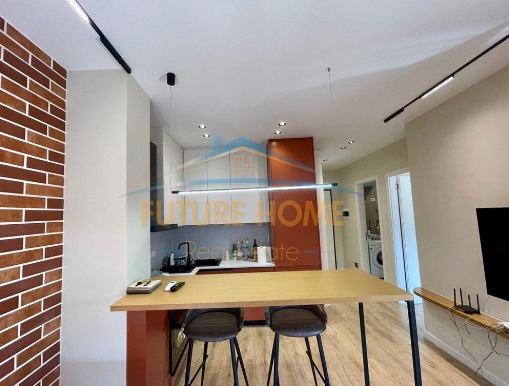 Qera, Apartament 1+1+Post Parkim, Bulevardi i Ri, Tiranë.
