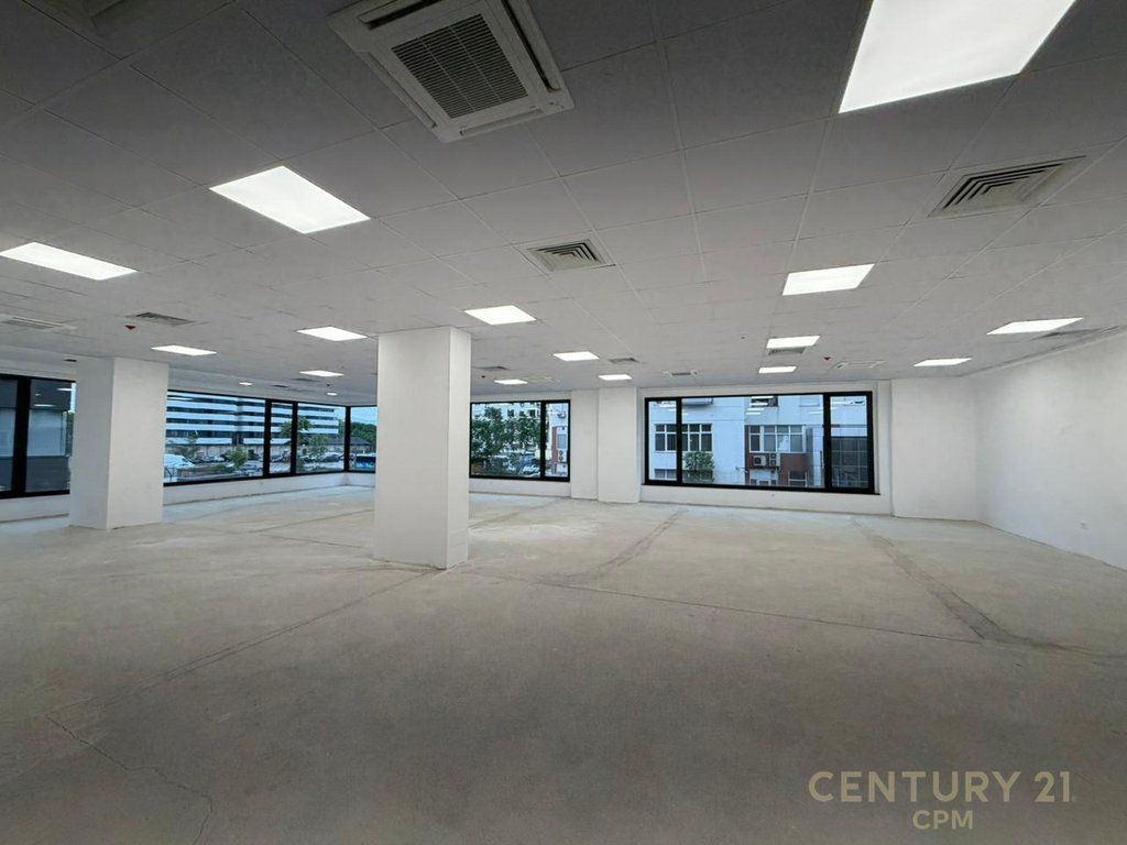Office for rent at the "Delijorgji" Complex
