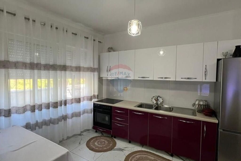 Apartament 2+1+2 për shitje Freku