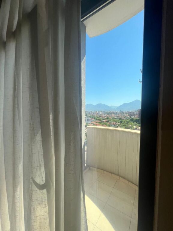 Shitet apartament 1+1 prane Hotel Marinaj, Rruga Teodor Keko