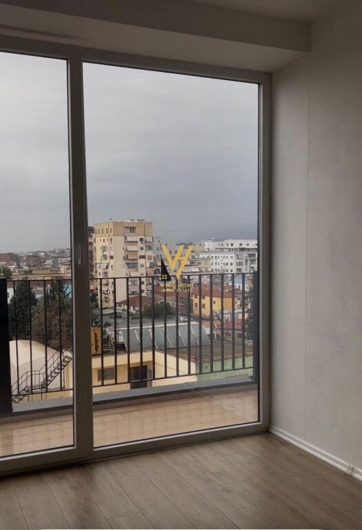 OFFICE 65 M2 FOR RENT AT RIZA CEROVA STREET 450 EURO