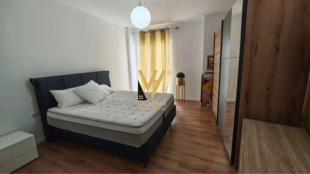 JEPET APARTAMENT 2+1+2+BLK ME QERA TE KOMUNA E PARISIT 950 EURO