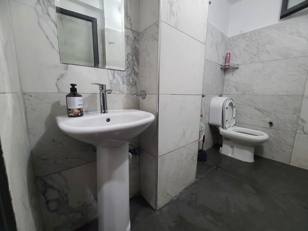 Appartamento per stranieri completamente completato con tutto