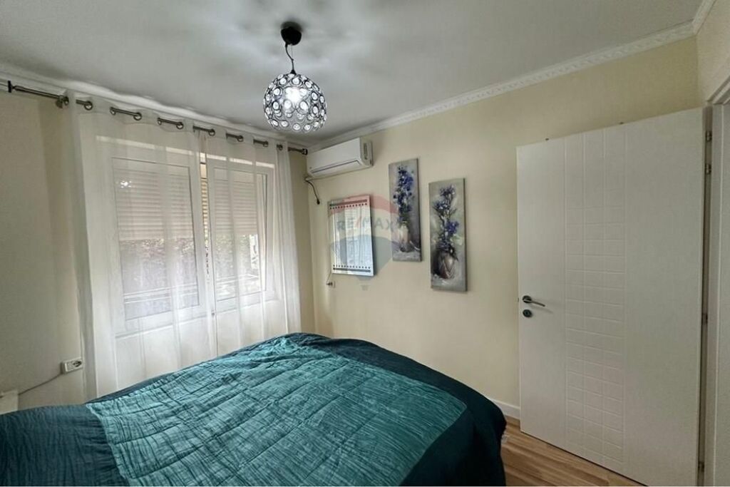 Apartament - Për Qira - Kompleksi Dinamo, Tiranë