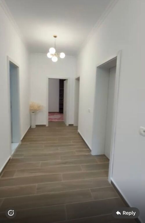 Jepet me qera 2+1 + parking kat 1 vile private 500 eu Bulevardi I ri