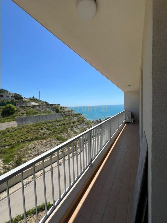 AFFITTASI APPARTAMENTO 2+1+2 A CURRILA, DURRES!!! 1.200 € /Mese