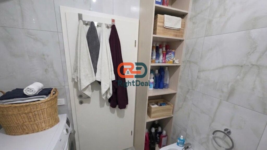 Tek Kompleksi Mangalem 21, Shitet Apartament 1+1 + Post Parkimi, Konvertohet ne 2+1, Ideal Per Banim !!!