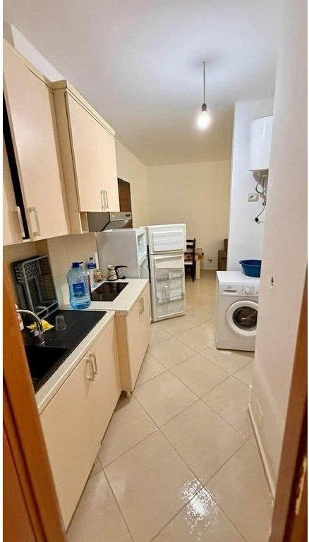 Shitet Apartament 1+1 në zemër të Shëngjinit – 70 metra nga deti