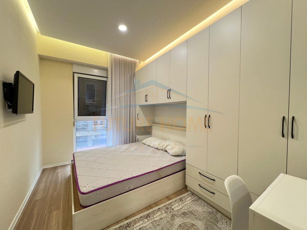 Shitet, Apartament 1+1, Kompleksi "Marga", Rruga Jordan Misja.