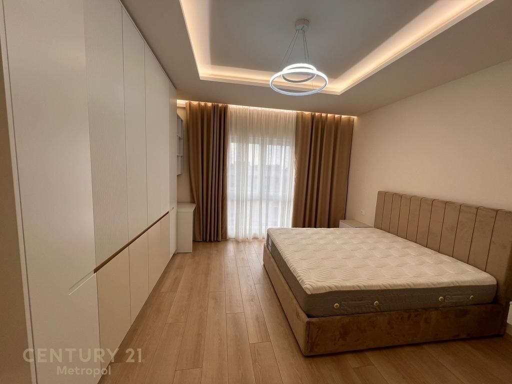 SHITET APARTAMENT 1+1, ZOGU I ZI!