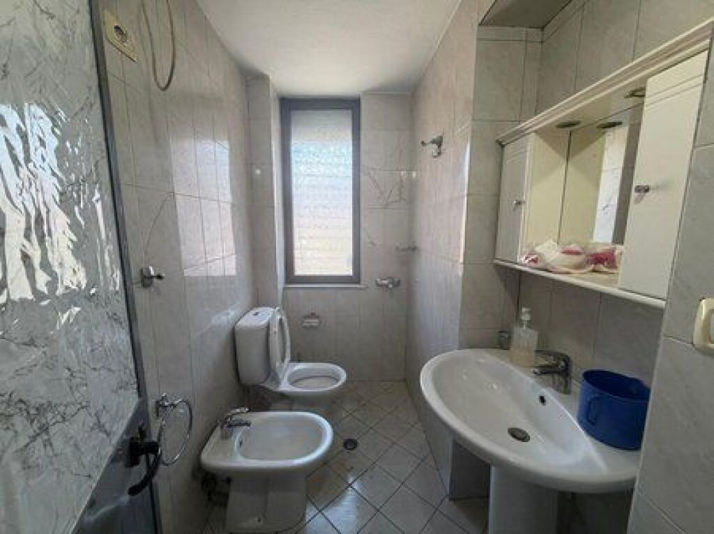 Shitet, Apartament 2+1+Depo, Brryli, Tirane.