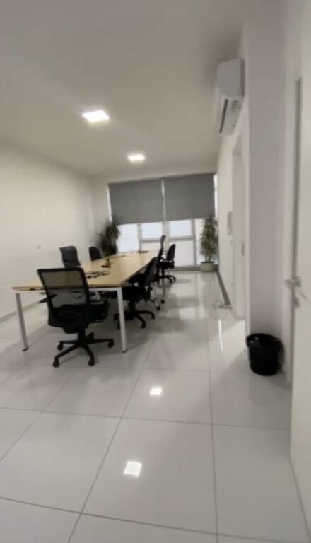 Qera | Ambjent Biznesi | Komuna e Parisit | 1200 €/muaj