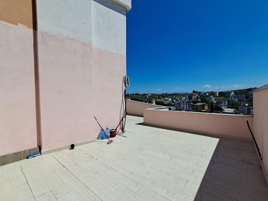 SHITET APARTAMENT 2+1 ME VERANDË 97 M² NË PLEPA