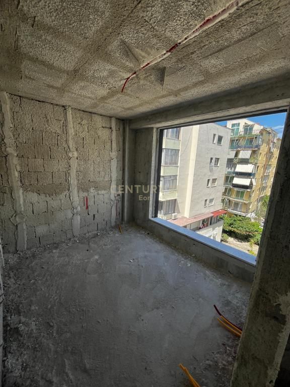 Apartament 2+1 Për Shitje në Golem, Durrës !