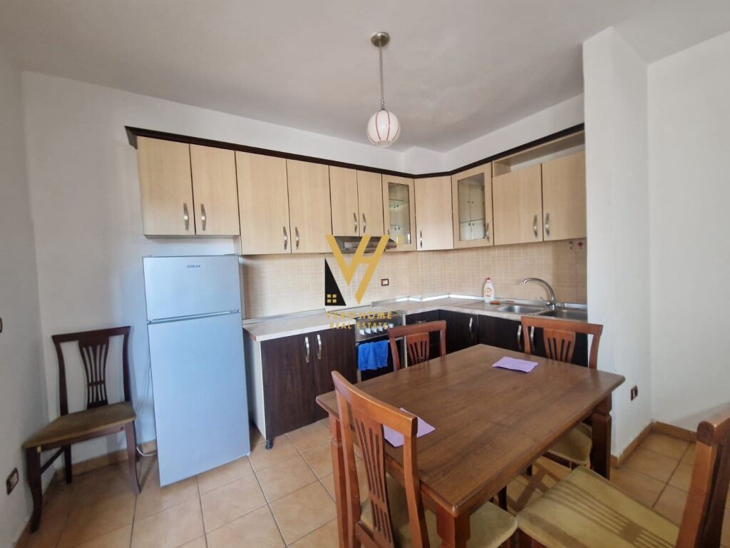 JEPET APARTAMENT 2+1+BLK ME QIRA TE 21 DHJETORI 55.000 LEKE