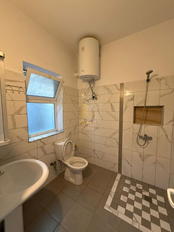 Rent, Apartment 2+1+balcony, Partially Furnished, Fresh, 30,000 Lek/month