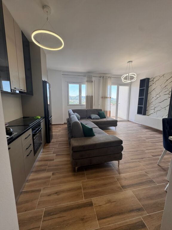 Shitet Apartament 1+1 –Golem
