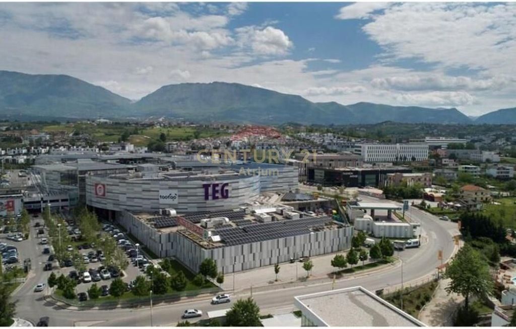 OGGETTO MULTIFUNZIONALE IN AFFITTO VICINO AL MERCATO