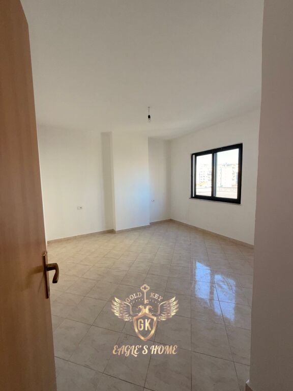 SHITET 2+1+2 me 2 Ballkone 140.000€  📍Markata Durres