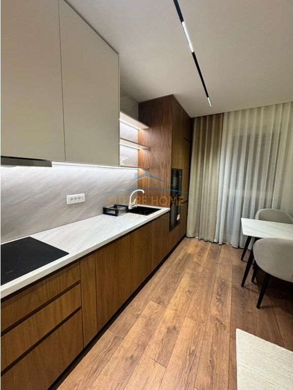 Rent, Apartment 2+1 Xhamllik, Tirana. 850 €