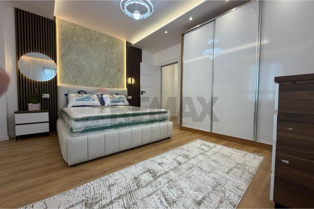 Apartament - Për Shitje - Pallati me Shigjeta, Tiranë