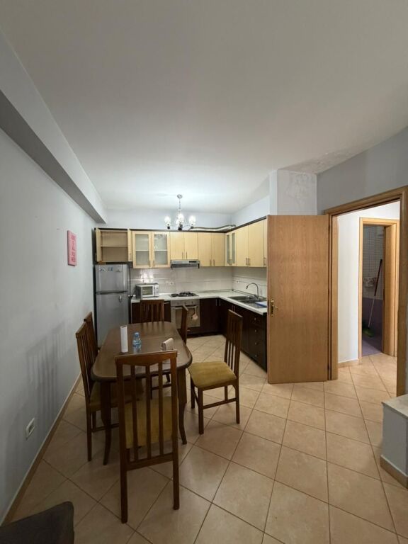 Rent, Apartment 2+1+ Storage, Paris Commune, Tirana. Empire69391