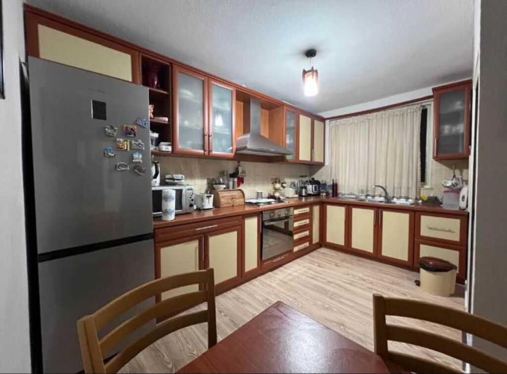 🏡 SHITET APARTAMENT 3+1 – ALI DEMI, RRUGA IDRIZ DOLLAKU