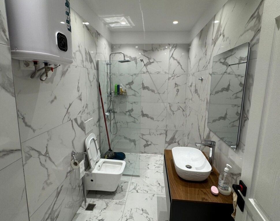 Shitet Apartament 1+1 Golem