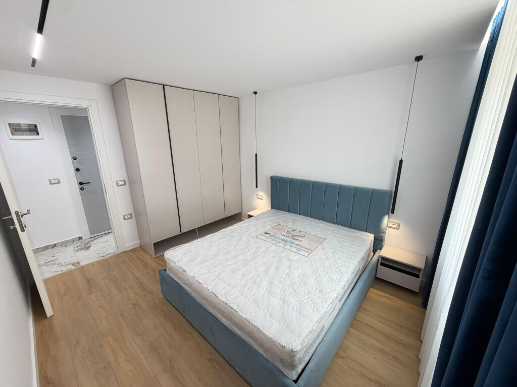 🏡 Shitet Super Apartament 1+1  📍 Tek Shkolla e Baletit, përballë Urës së Tabakëve