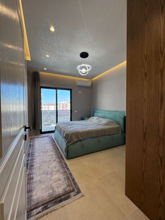 🏡 Shitet Apartament 1+1 Golem