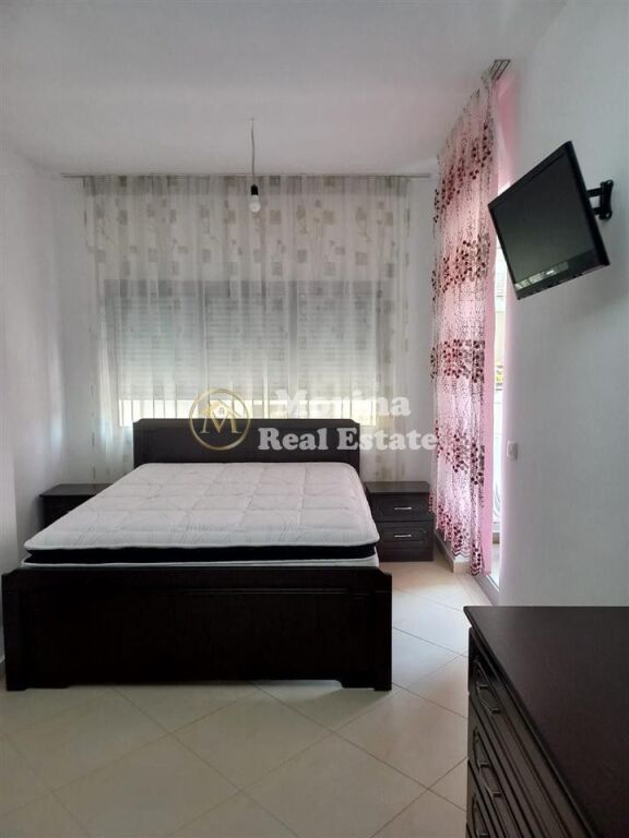 Rent | Apartament 1 + 1 | Astir | 450 €/month