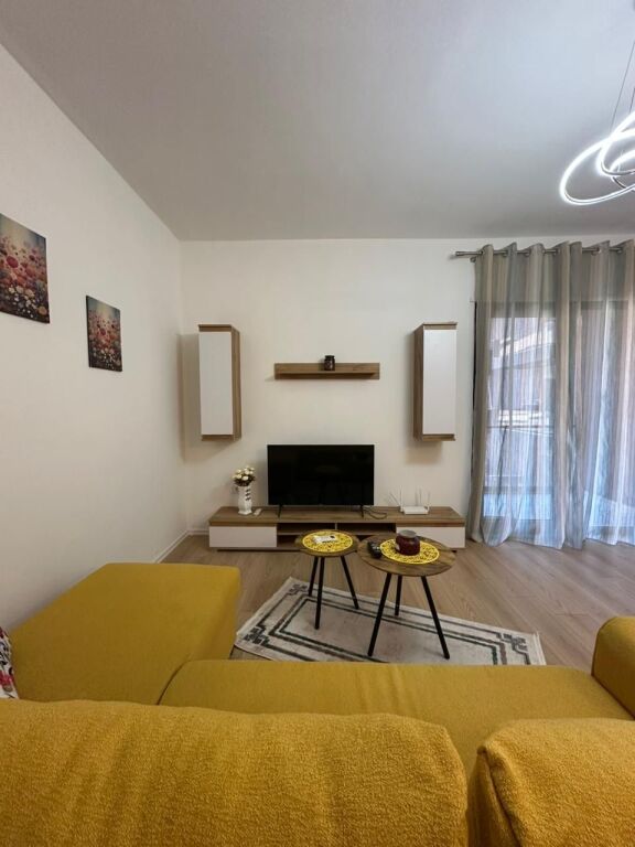 Jepet me qira apartament 1+1