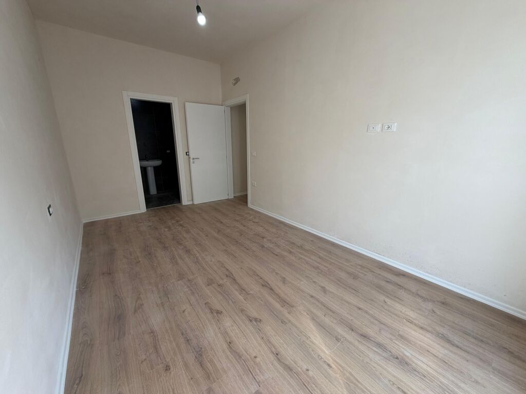 📣 SHITET Apartament 3+1+2 📍 Komuna e Parisit ✨