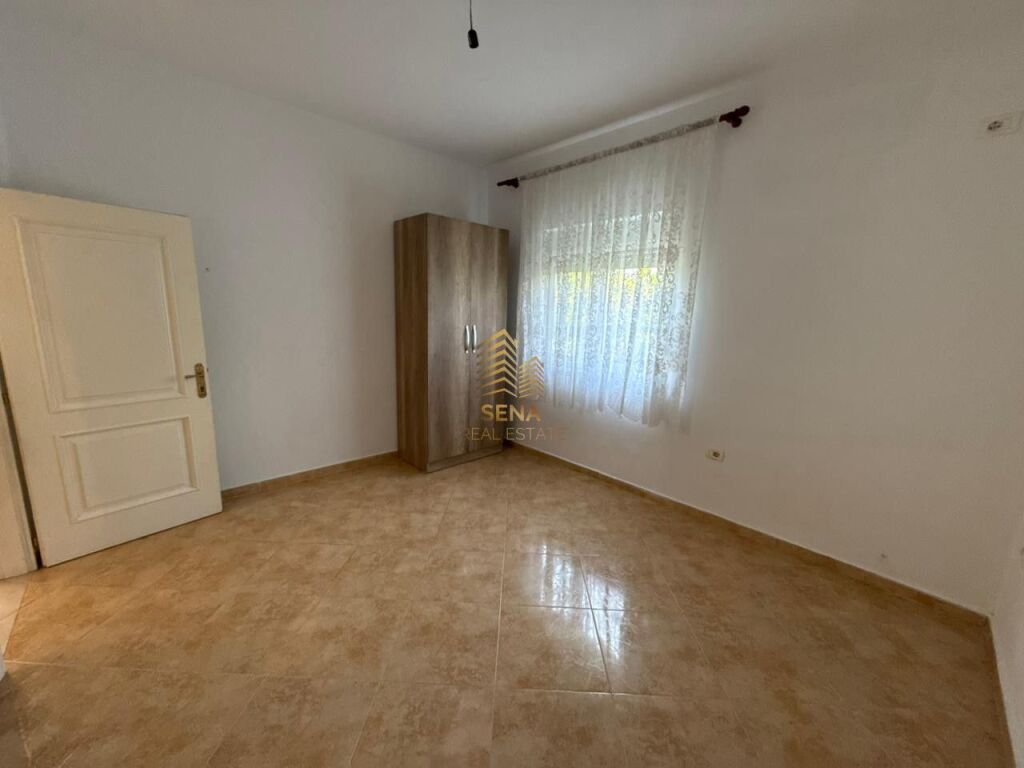 Rent, Apartment 2+1+balcony, Partially Furnished, Fresh, 30,000 Lek/month