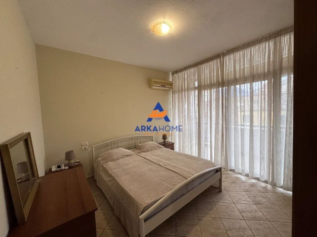 JEPET APARTAMENT 1+1 ME QERA "TEK RRUGA PETRO NINI LUARASI" 55.000 LEKE