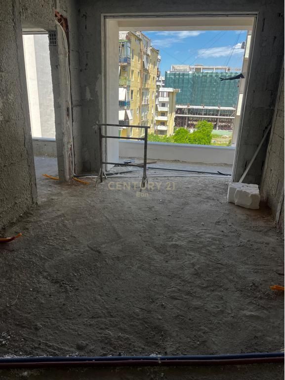 Apartament 2+1 Për Shitje në Golem, Durrës !