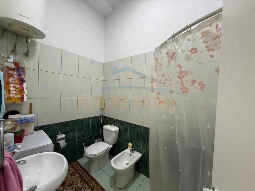 Shitet, Apartament 3+1+2, Fresk, Tiranë