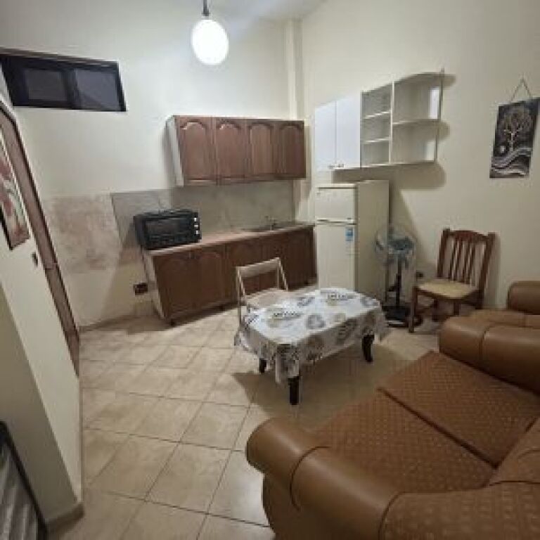 Qera | Shtëpi private 1 + 1 | Siri Kodra | 350 €/muaj