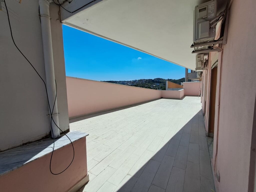 SHITET APARTAMENT 2+1 ME VERANDË 97 M² NË PLEPA
