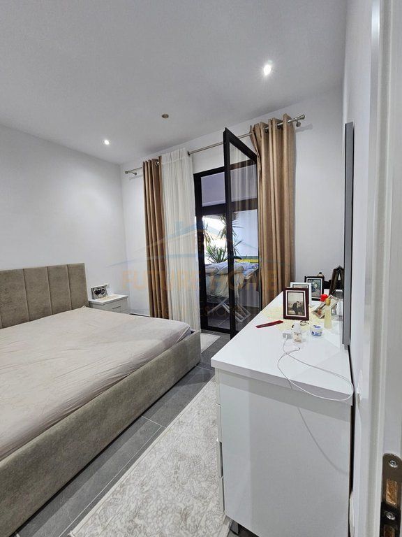 Shitet,Apartament 1+1, Selite, Tirane