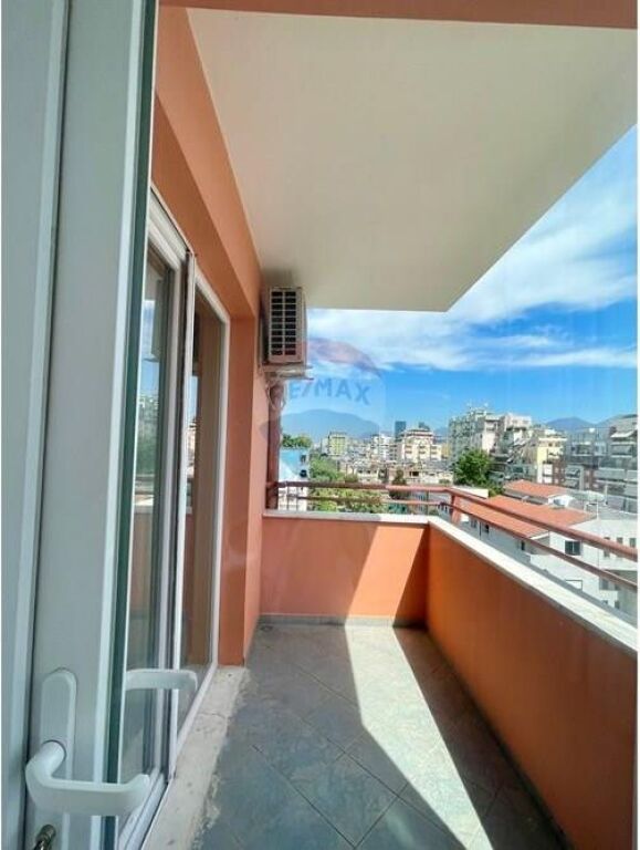 Apartmanet 1+1 me qera Bllok