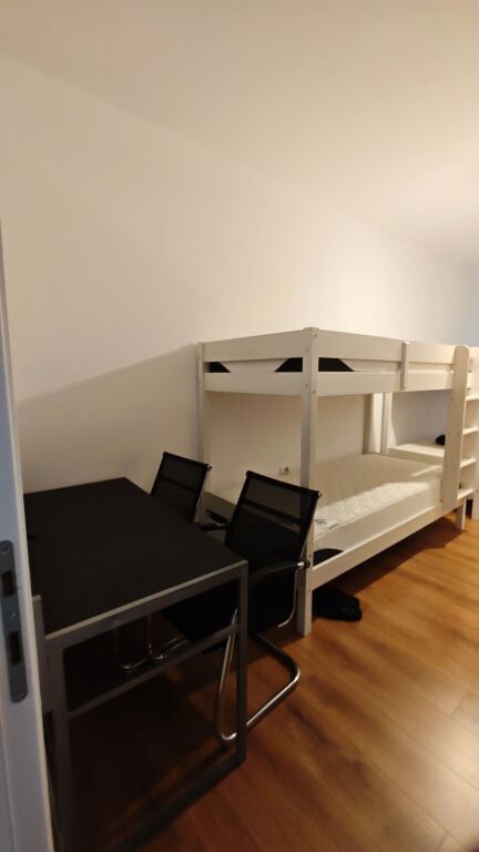 Apartament 2+1 qera, Komuna e Parisit