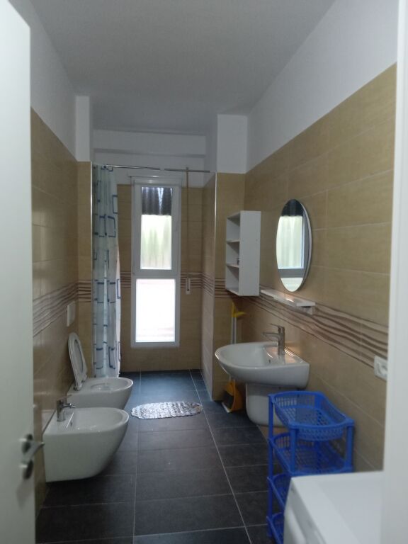 🏡 ME QIRA – APARTAMENT 1+1 | LUNGOMARE, VLORË 🌊