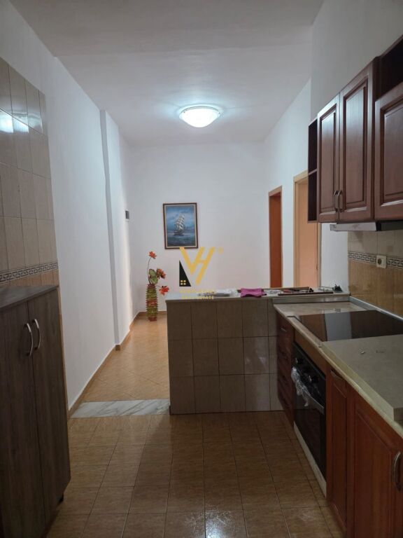 JEPET APARTAMENT 2+1 ME QIRA TE KODRA E PRIFTIT 38.000 LEKE