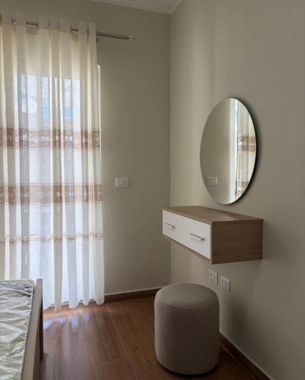 Jepet me qira 1+1 Laprake Dritan Hoxha 500 mije i padiskutushem
